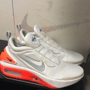 Self lacing Nike adapts